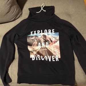 EXPLORE AND DISCOVER sweater